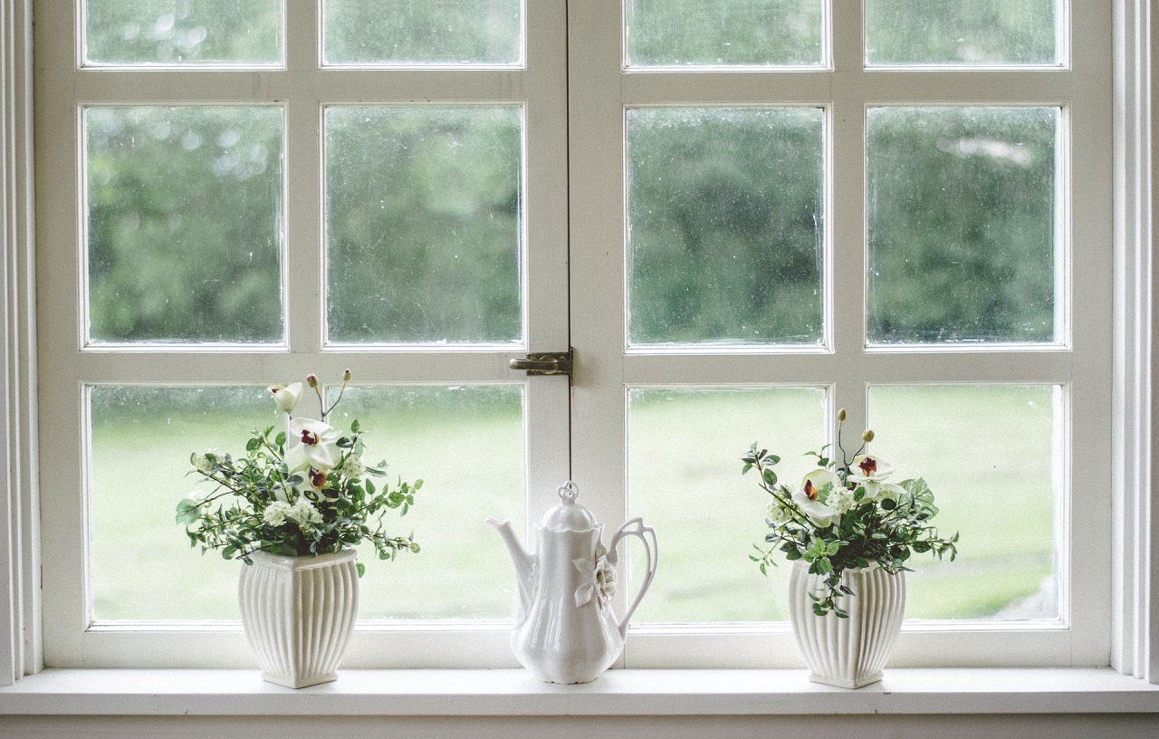 Puste okna w domu – jaki typ zasłon najlepiej wybrać?