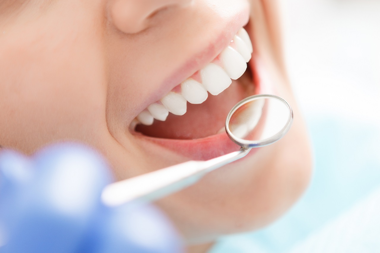 Jakie działania obejmuje profilaktyka zębów?